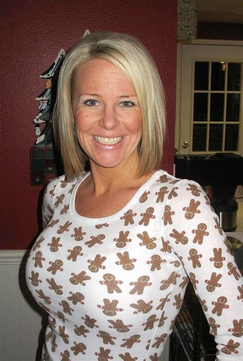 sexy nude milfs|Free Milf pics, hot nude moms galleries